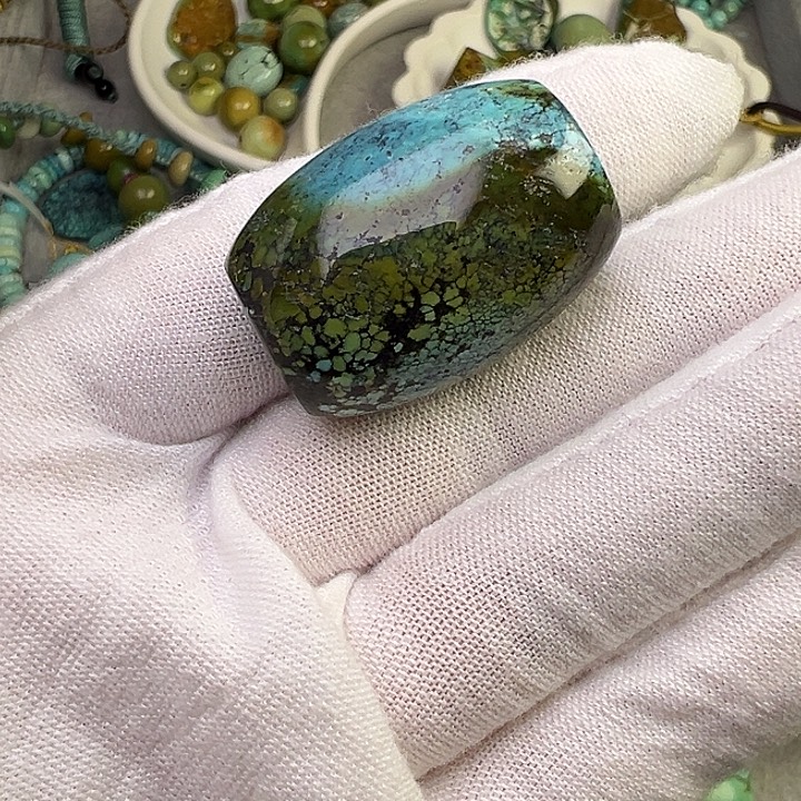 绿松石未镶嵌珠宝奇石