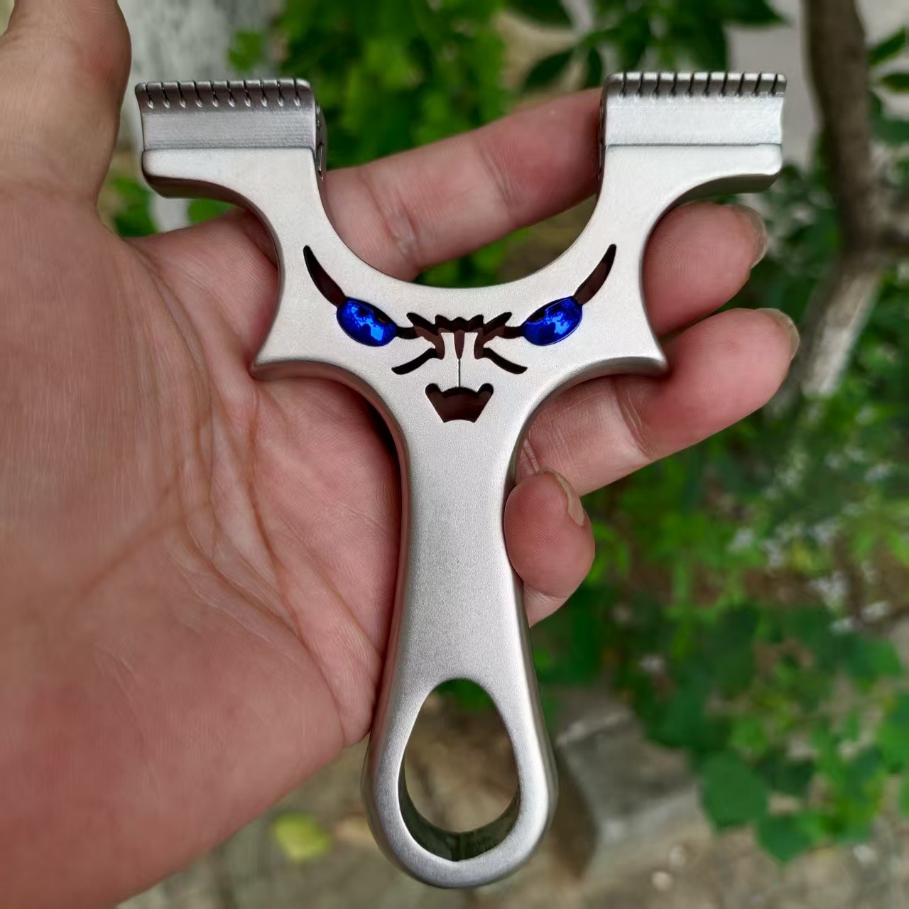 9025龙齿不锈钢小恶魔线切割快压户外大威力高精度精准扁皮筋弹弓