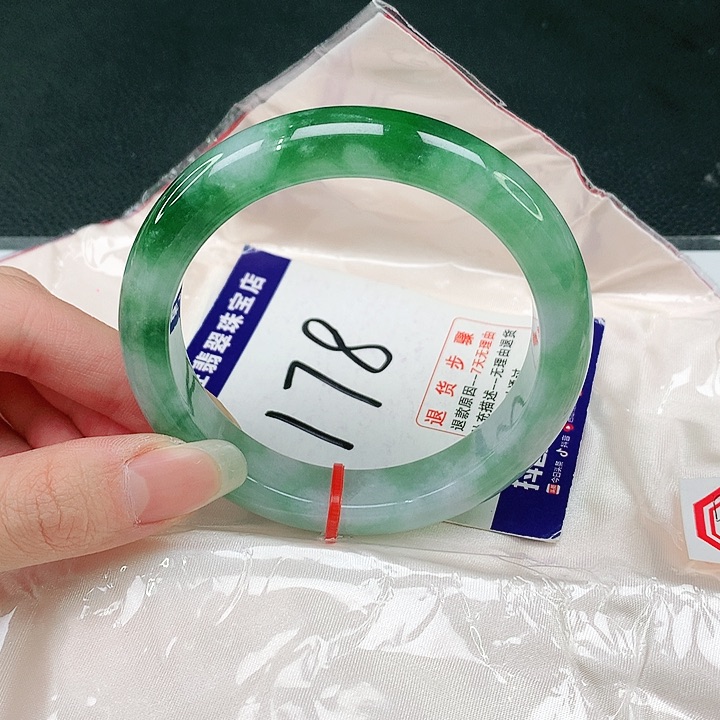 未镶嵌手镯翡翠翡翠手镯