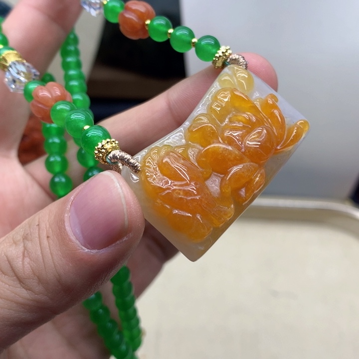 翡翠颈饰未镶嵌吊坠规格