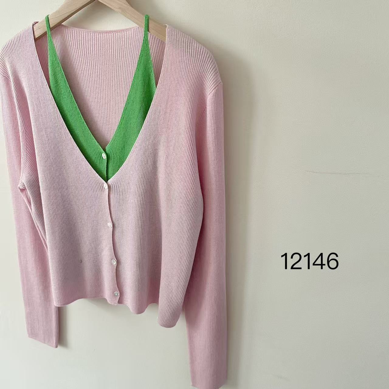 12146 郁金香（部分无水洗唛，介意慎拍）SANFANV吊带假两件撞色开衫