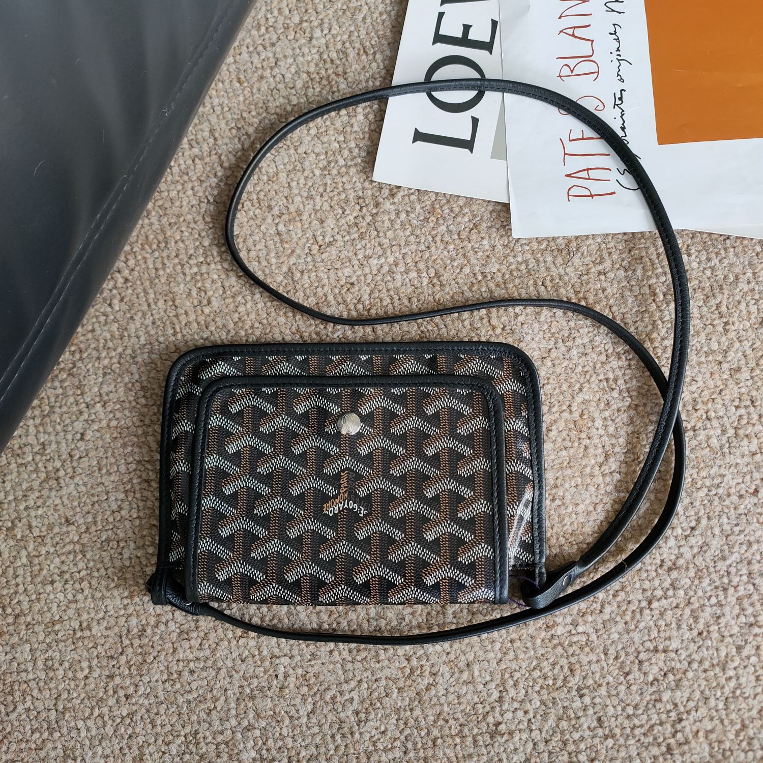 95新  Azul-Goyard 黑色老花信封包37270