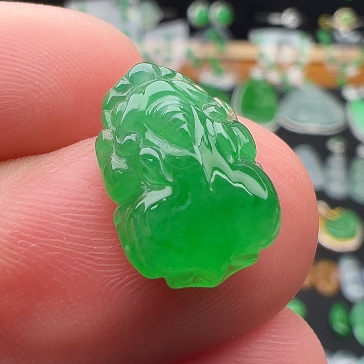 翡翠未镶嵌颈饰貔貅14.3