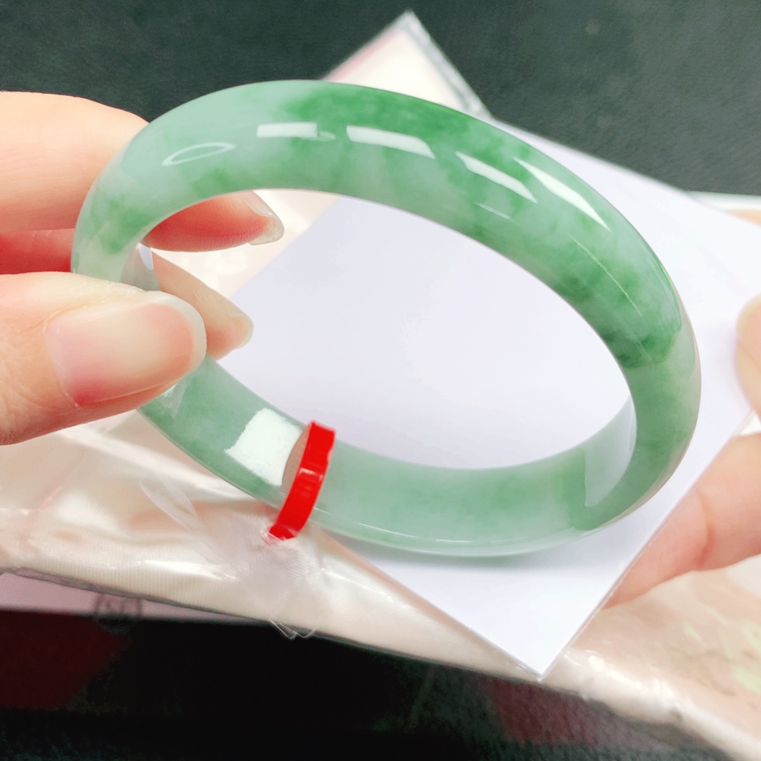 翡翠未镶嵌手镯58贵