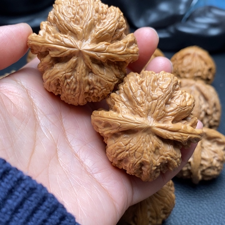 文玩核桃吊坠球筋47尺