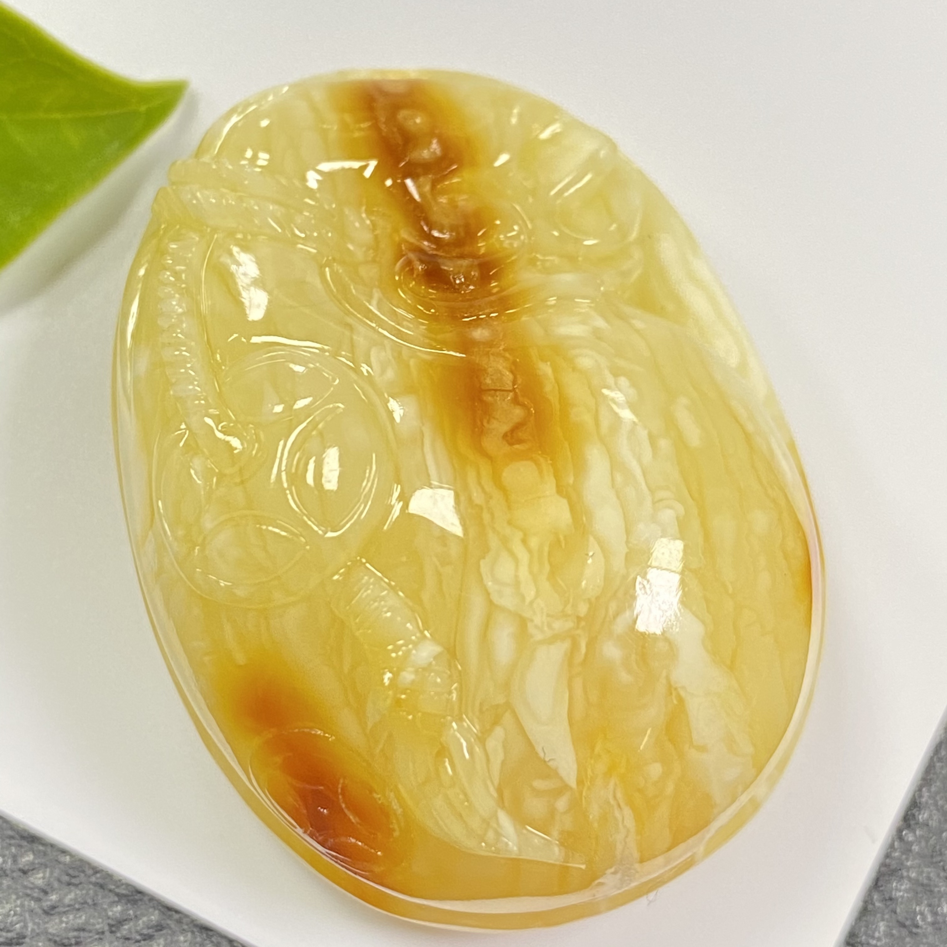 「戴琴珠宝」Q1179-蜜蜡雕刻件吊坠（多样性发其一）