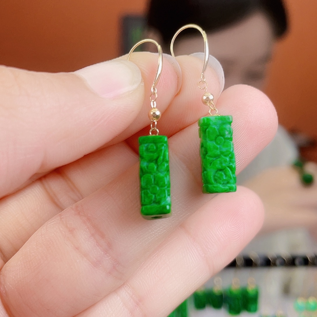 翡翠18K金镶嵌耳饰