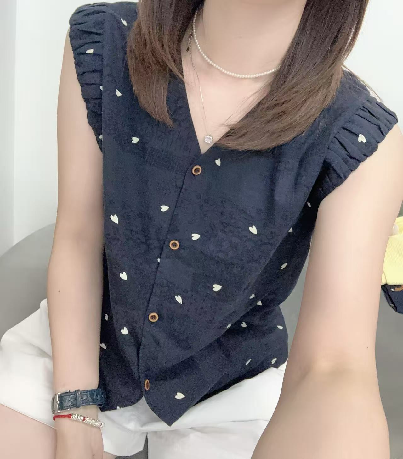 V领轻熟风常规款宽松型拼接T恤重工圆领艺术流浪风