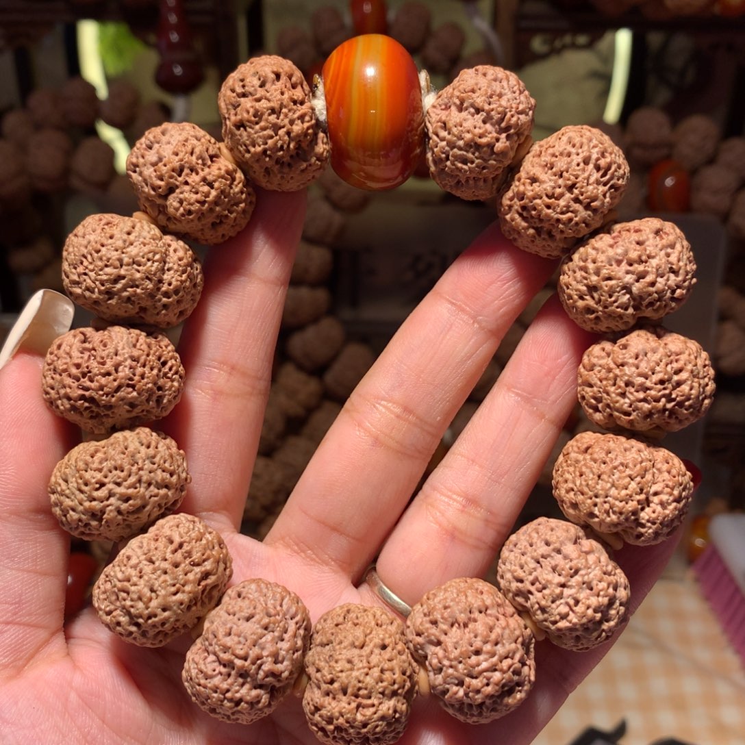 金刚菩提手串21。           