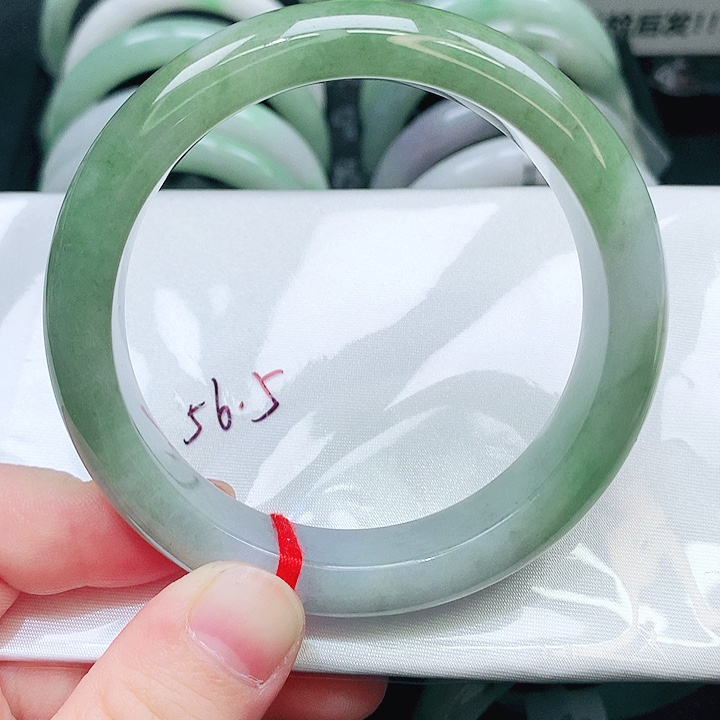 翡翠未镶嵌手镯527