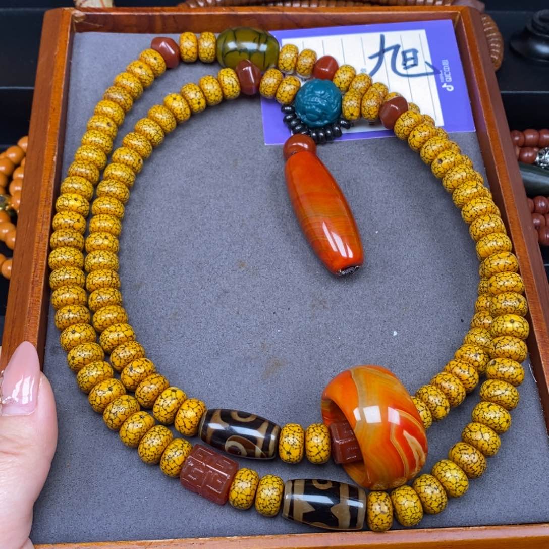 星月菩提吊坠往****头星月