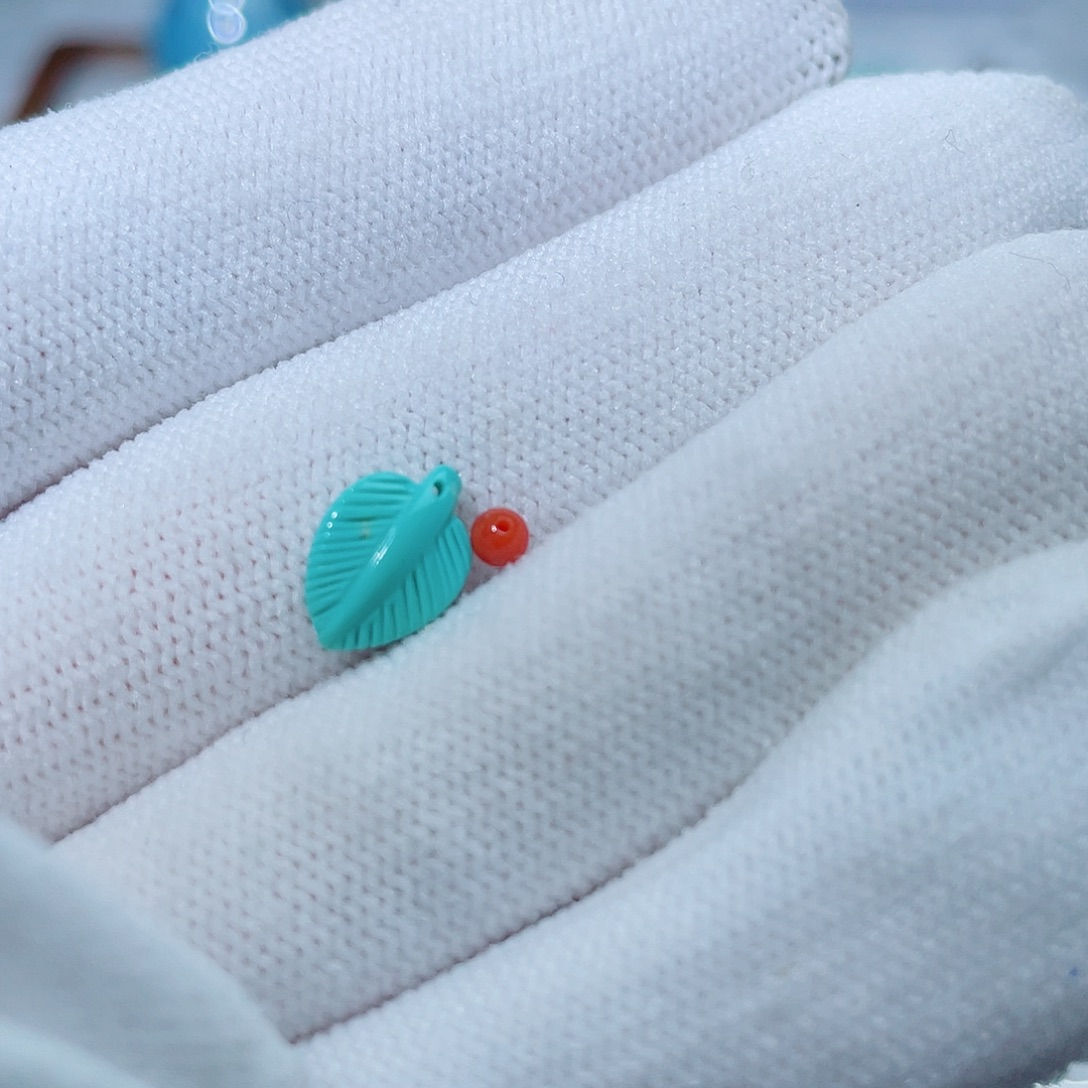 顏***巫南红玛瑙未镶嵌珠宝奇石