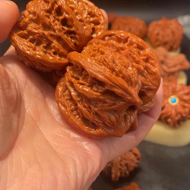 谢***油文玩核桃吊坠工艺核桃