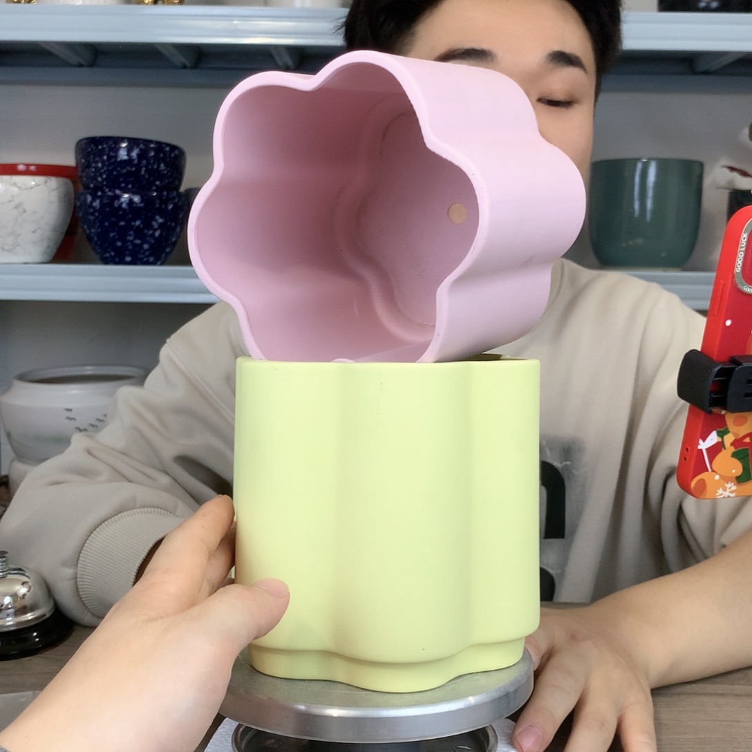 陶瓷素胚花盆粉色+黄色14x14两个花盆