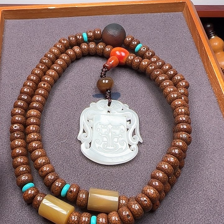 星月菩提吊坠百***?星月菩提吊坠