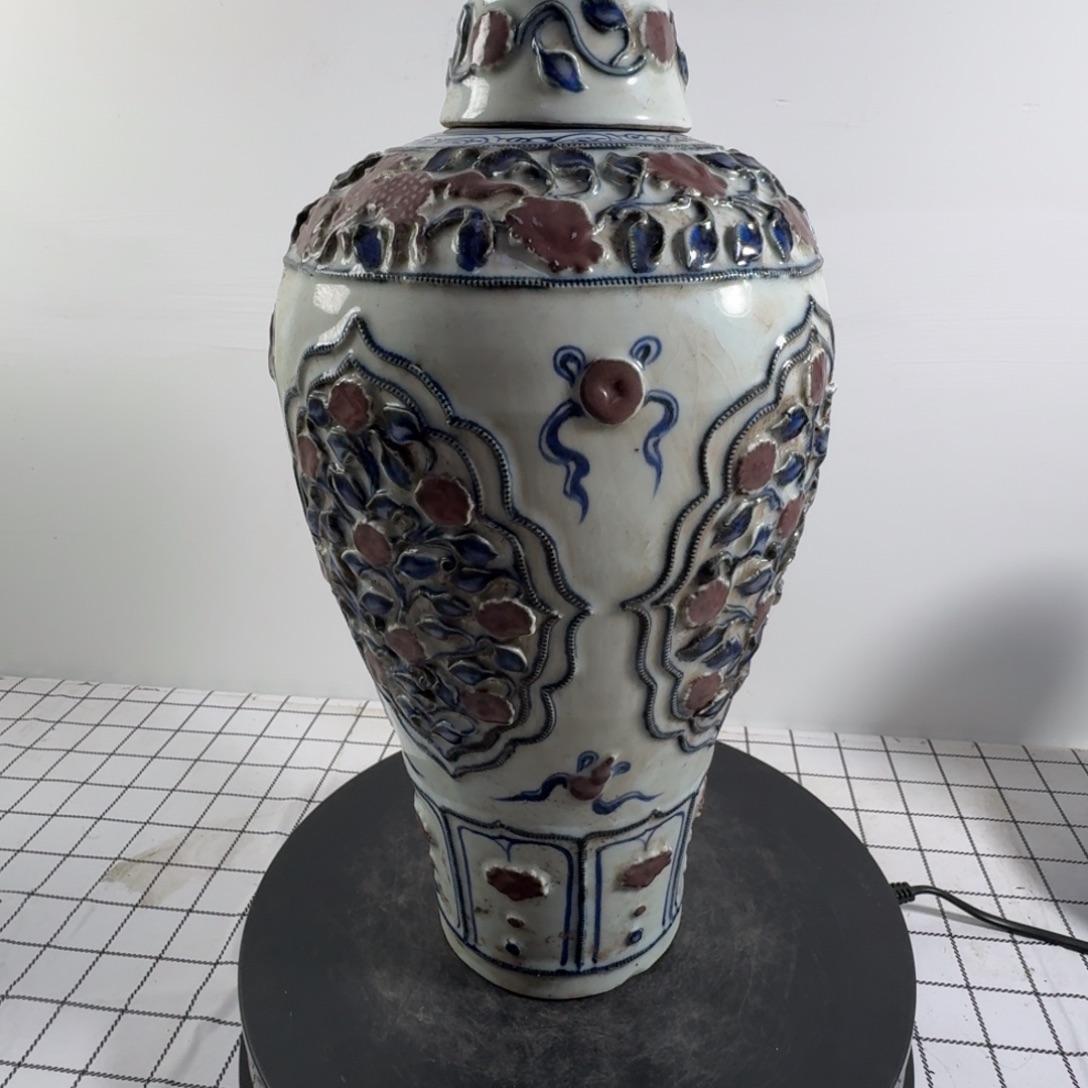 波***瓶青花花卉纹陶瓷瓶