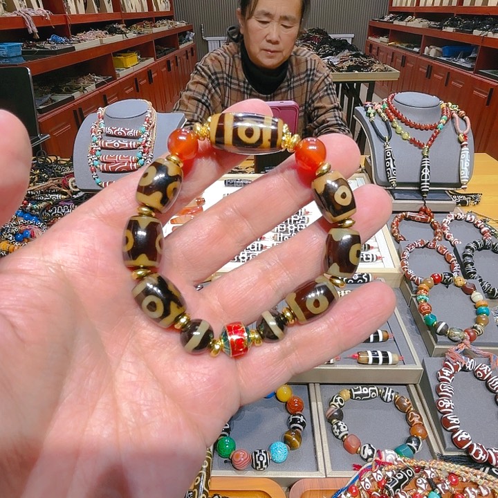 未镶嵌玛瑙/玉髓珠宝奇石