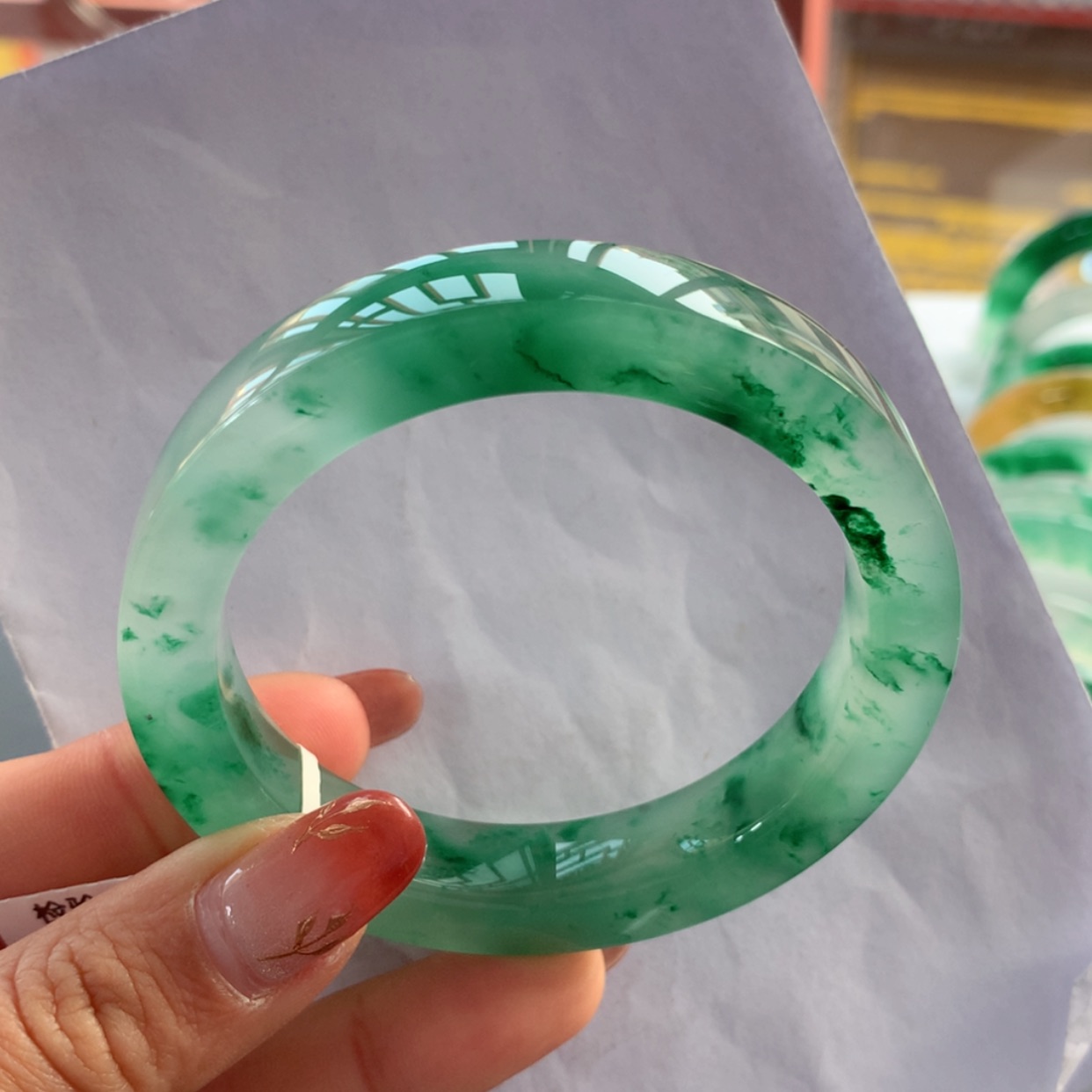 【闪购商品】石英质玉手镯未镶嵌?****咯