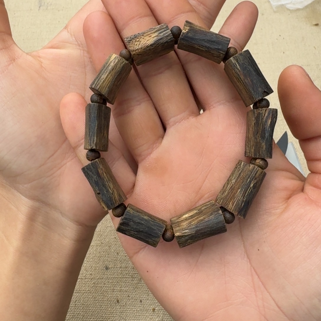 沉香手串绿奇楠单圈约1.6多样性发一条