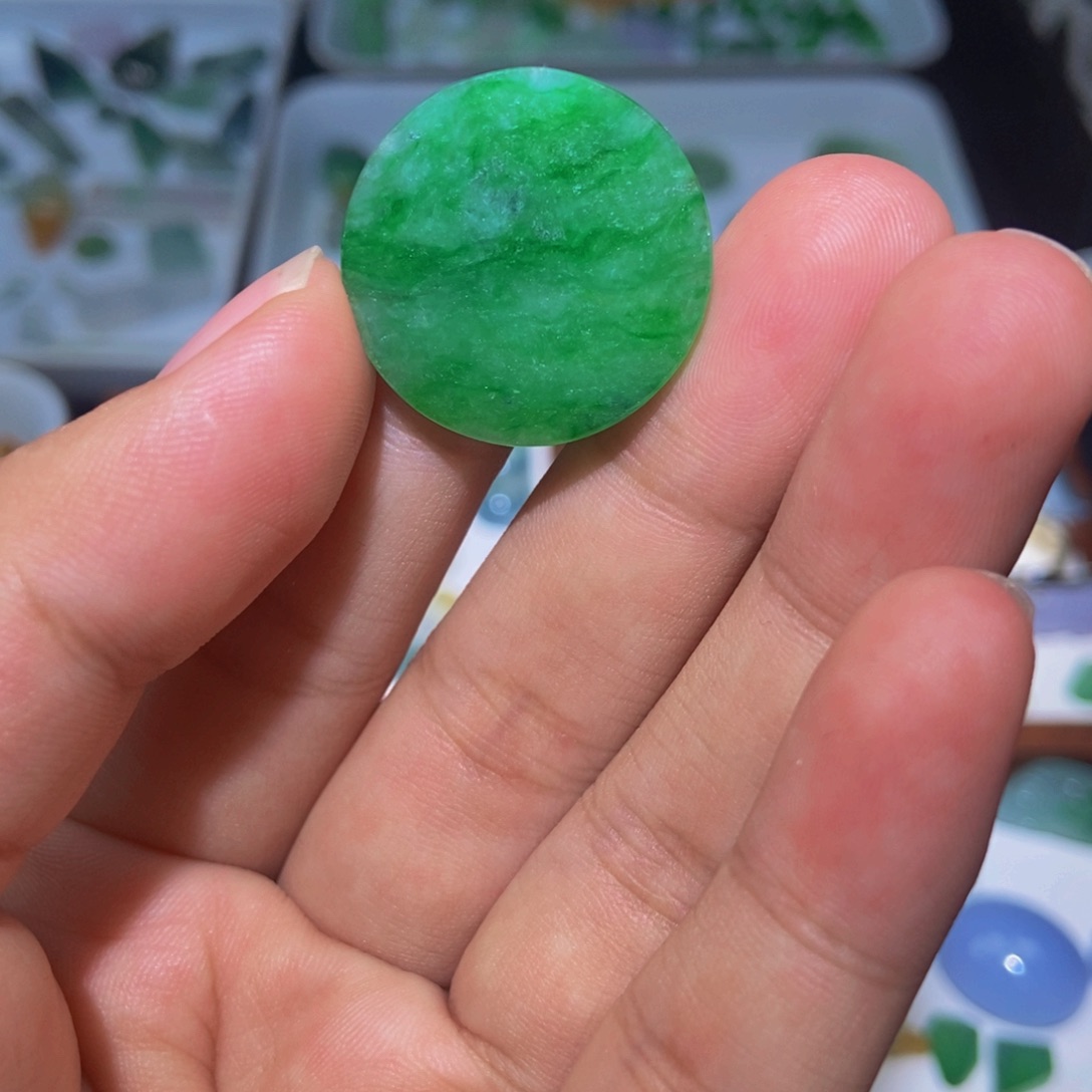 定制翡翠未镶嵌翡翠