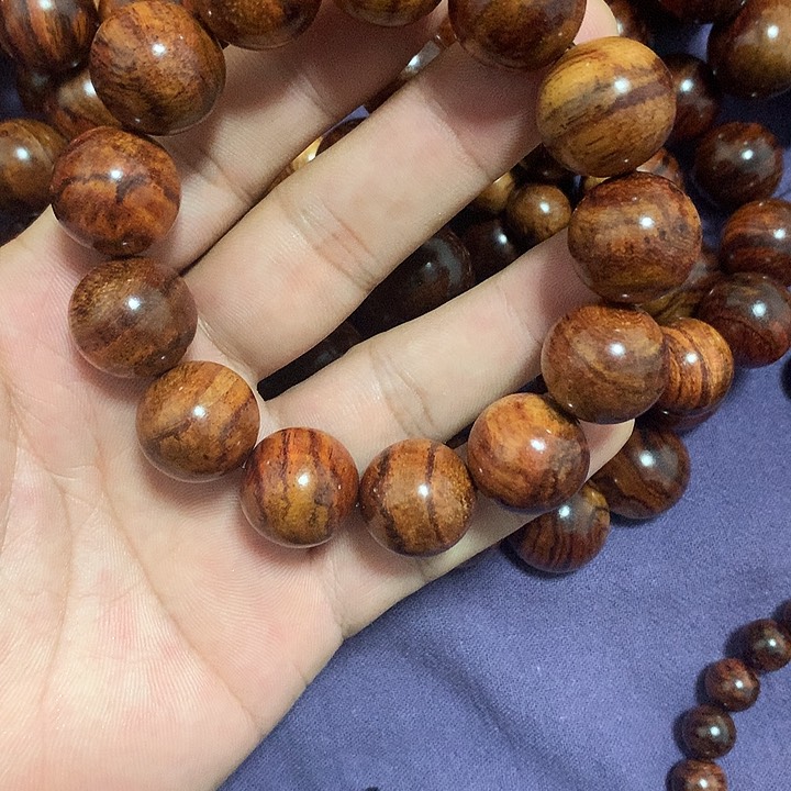 【闪购商品】手串/手链黄花梨/降香黄檀光**月