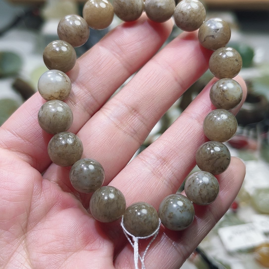 和田玉（糖玉）颈饰未镶嵌