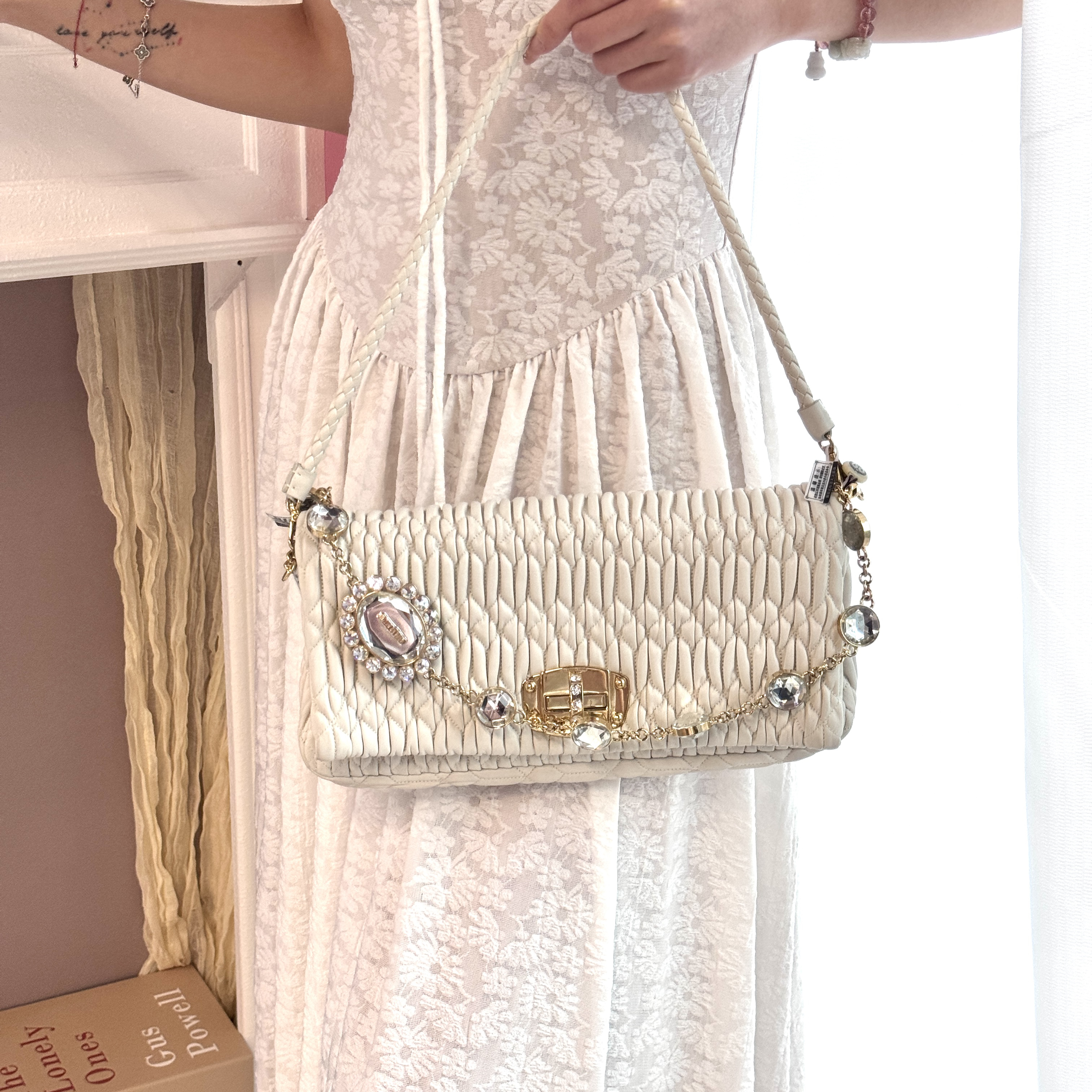 95新 MIU MIU/缪缪 miumiu白雪公主金扣水钻单肩包