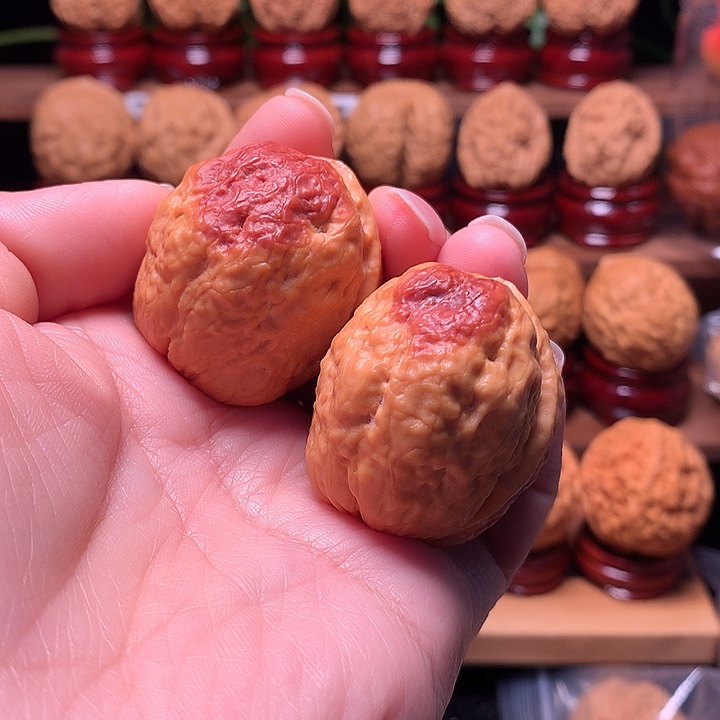 桃核吊坠七彩42尺寸