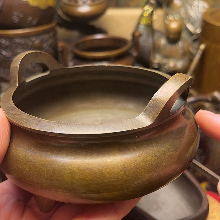 精美铜器批发档口