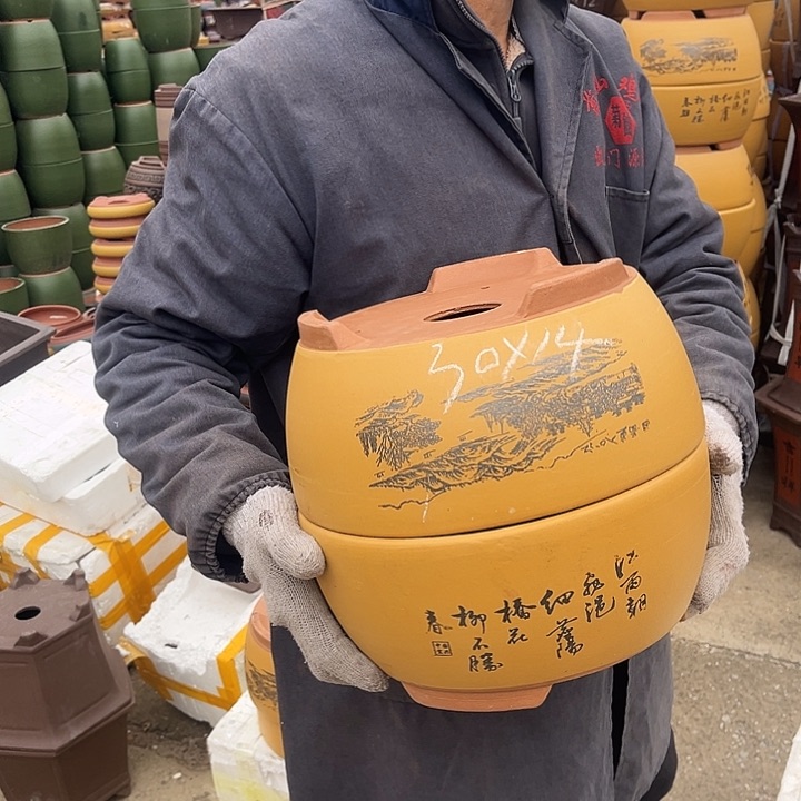 紫砂紫砂花盆和一