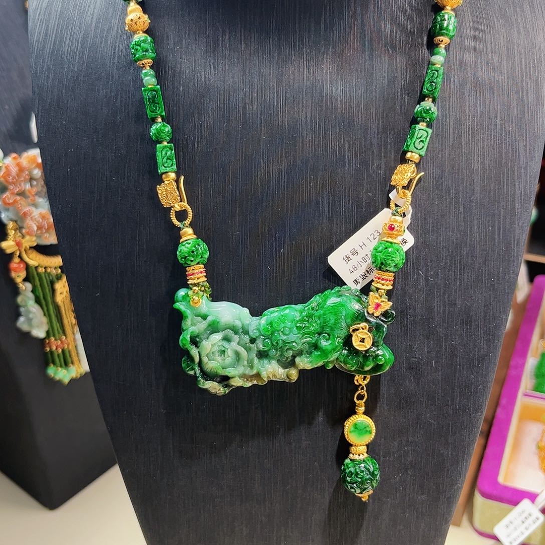 【闪购商品】翡翠项链未镶嵌狮子