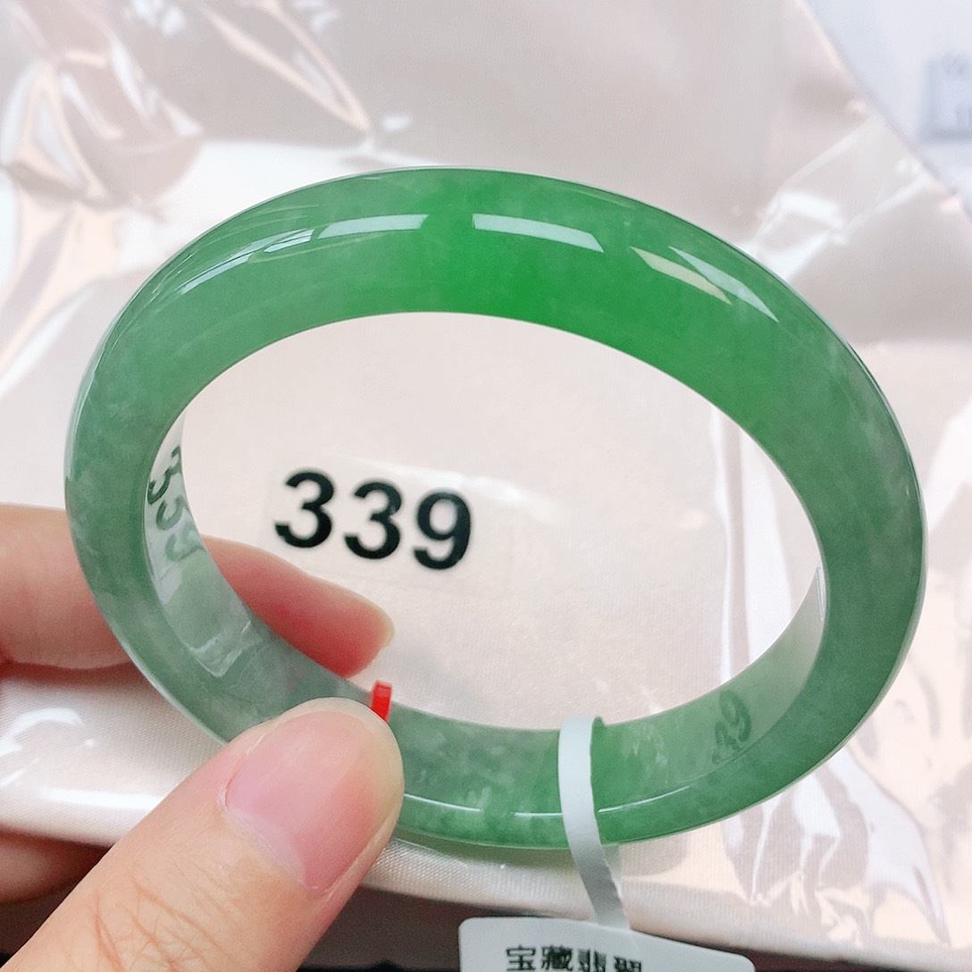 翡翠手镯未镶嵌抖音339