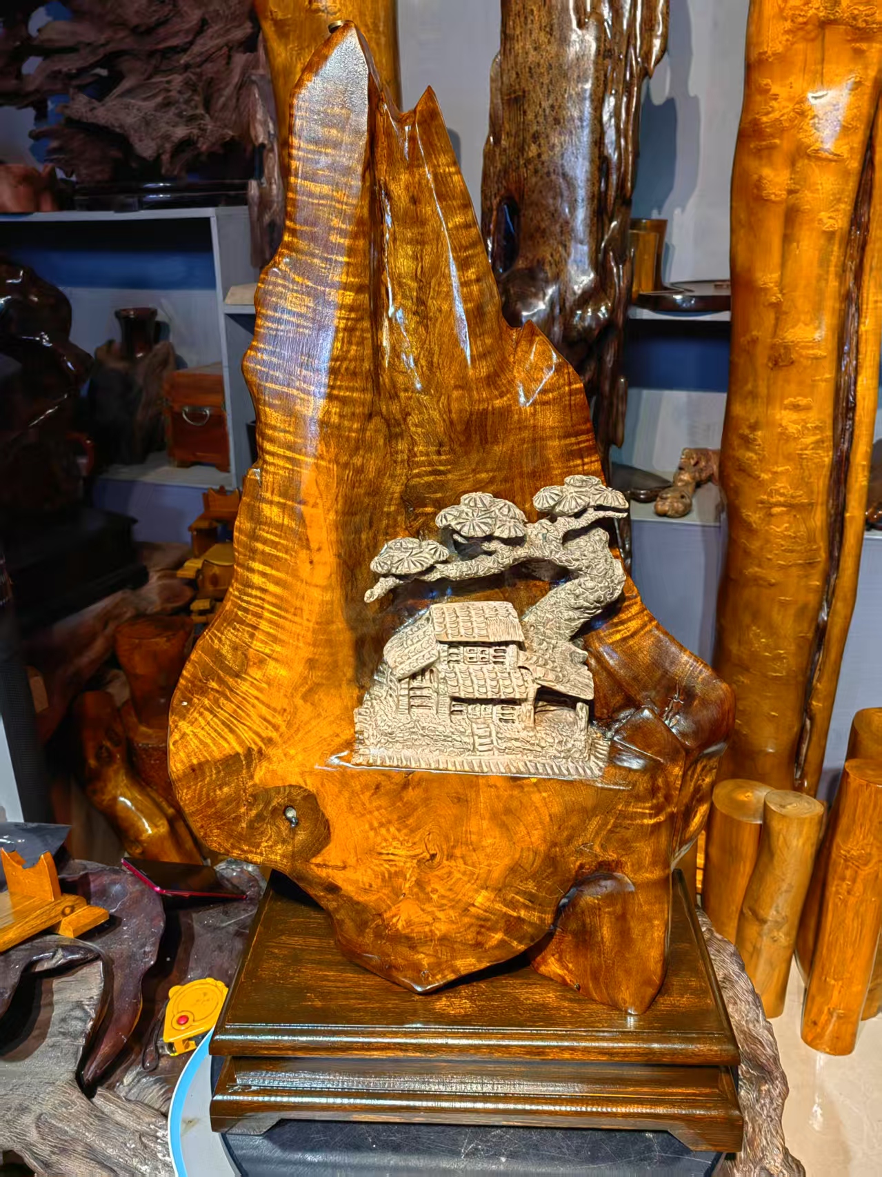 四川雅安小叶桢楠金丝楠木山水人家倒流香摆件