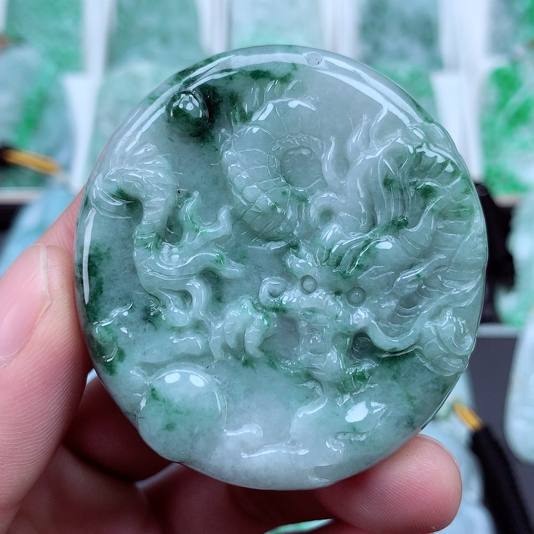 翡翠颈饰未镶嵌翡翠吊坠