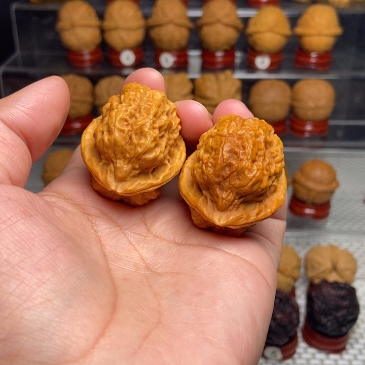 文玩核桃把件霸王枪蟾37