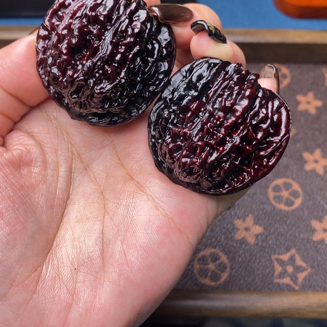 吊坠文玩核桃42对称彩