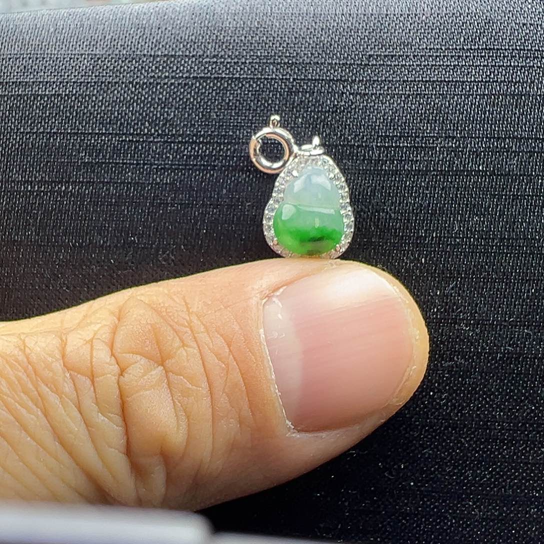 翡翠颈饰银S925镶嵌翡翠