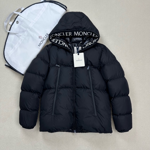 未使用 MONCLER Montcla系列连帽羽绒服/4码/WL1823