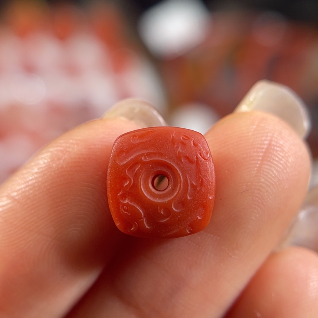 南红玛瑙未镶嵌龙凤玉璧 9.9x5.2mm 