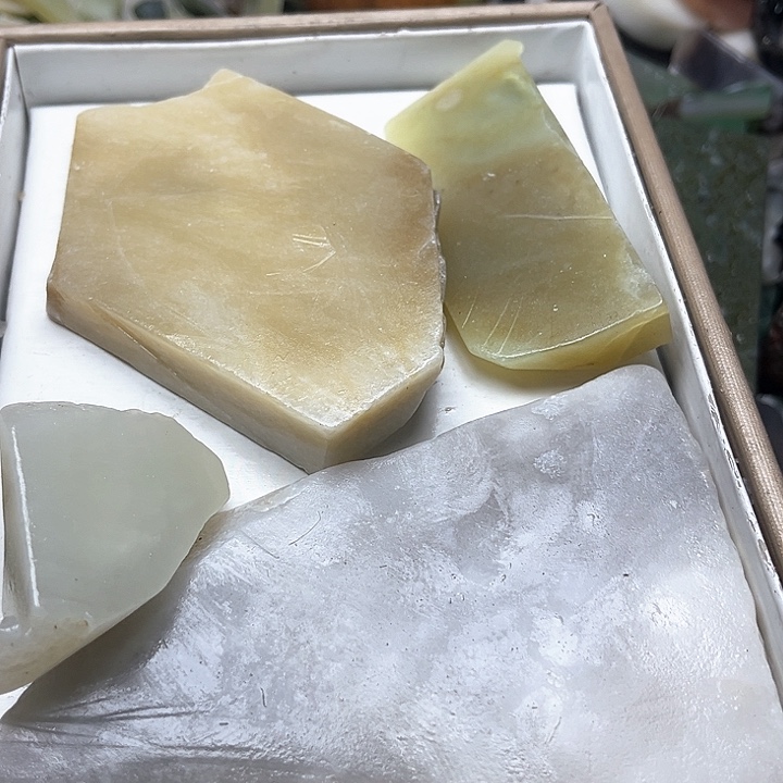 和田玉（糖玉）和田玉边角料未镶嵌海*