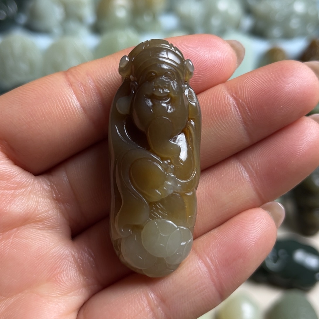 和田玉未镶嵌挂件