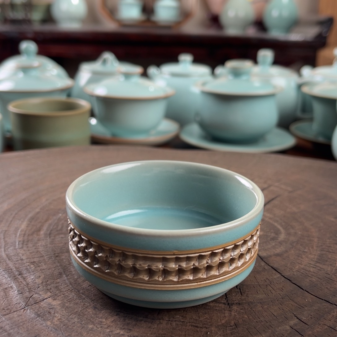 仿古天青釉跳dao罗汉杯