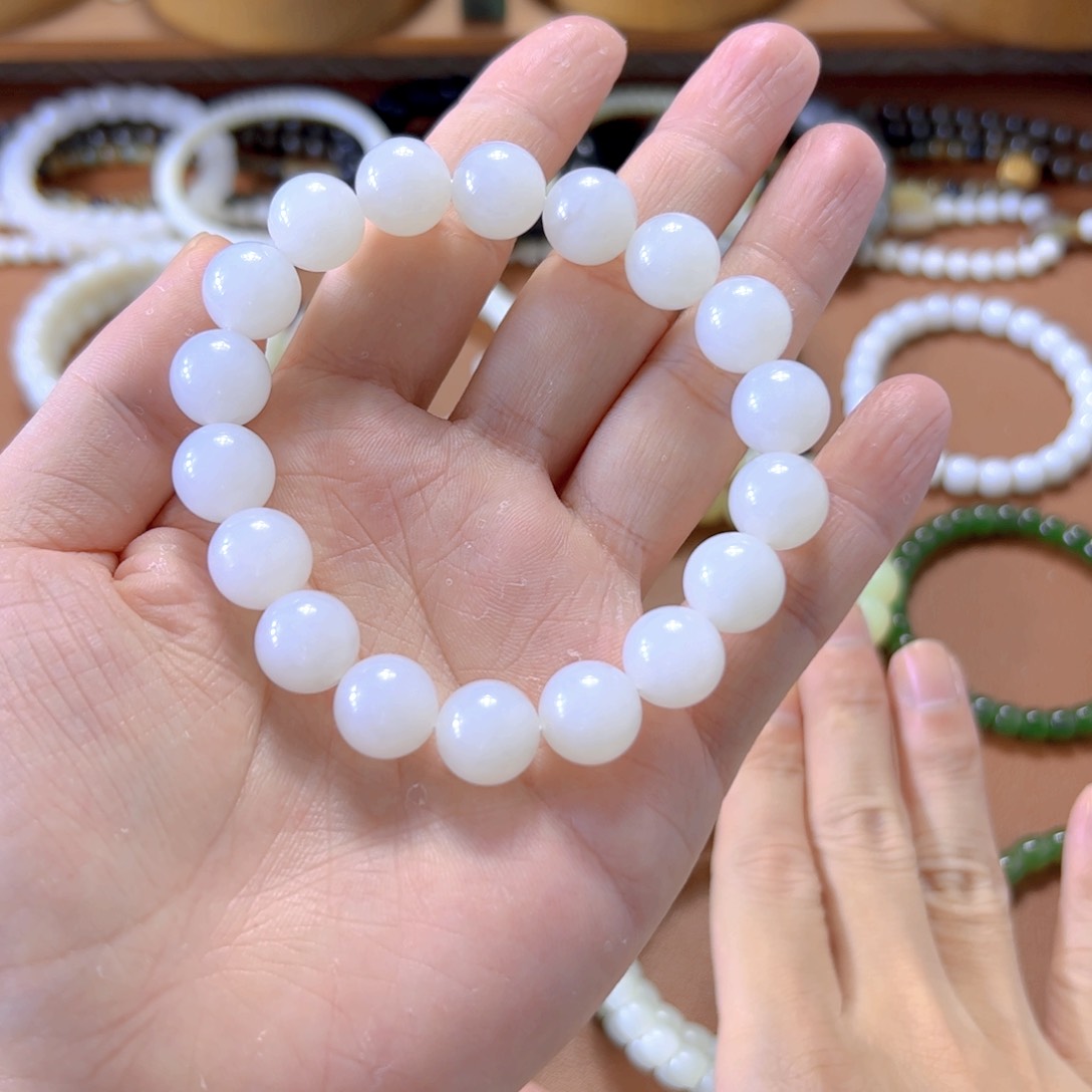 和田玉手串未镶嵌黑*