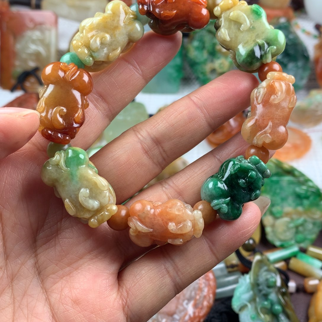 翡翠未镶嵌颈饰手串