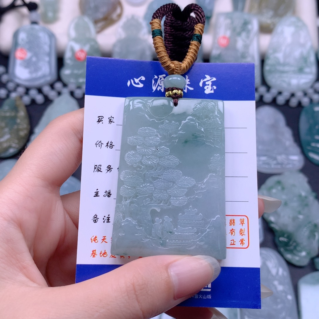 翡翠未镶嵌颈饰翡翠