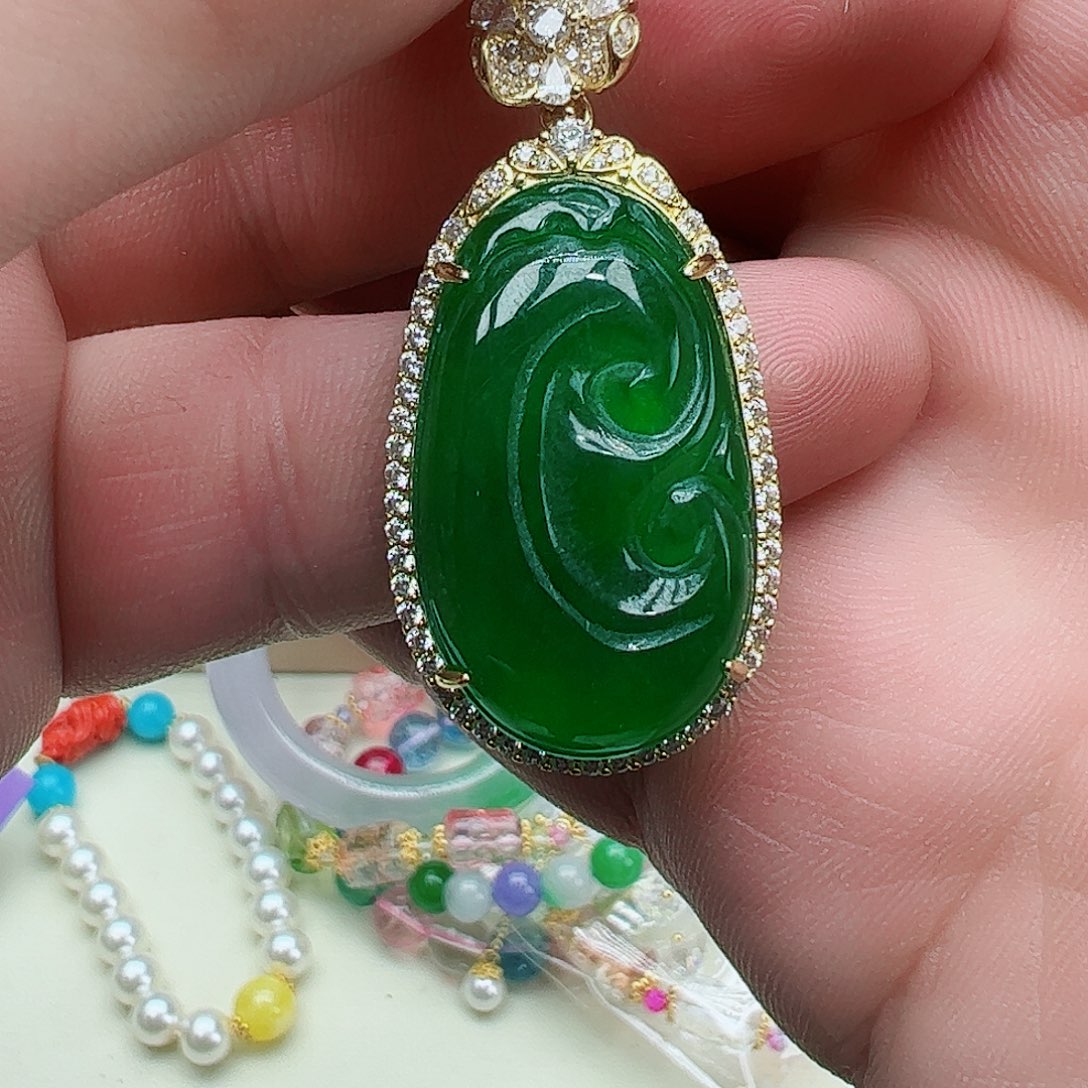 翡翠吊坠(赠链)银S925镶嵌