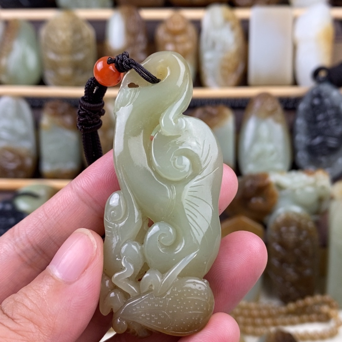 颈饰未镶嵌和田玉