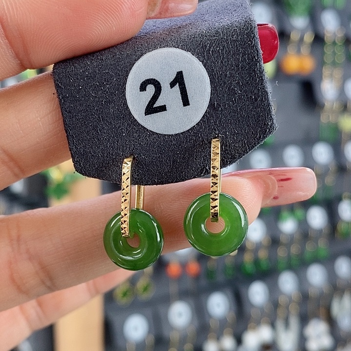 和田玉耳饰18K金镶嵌