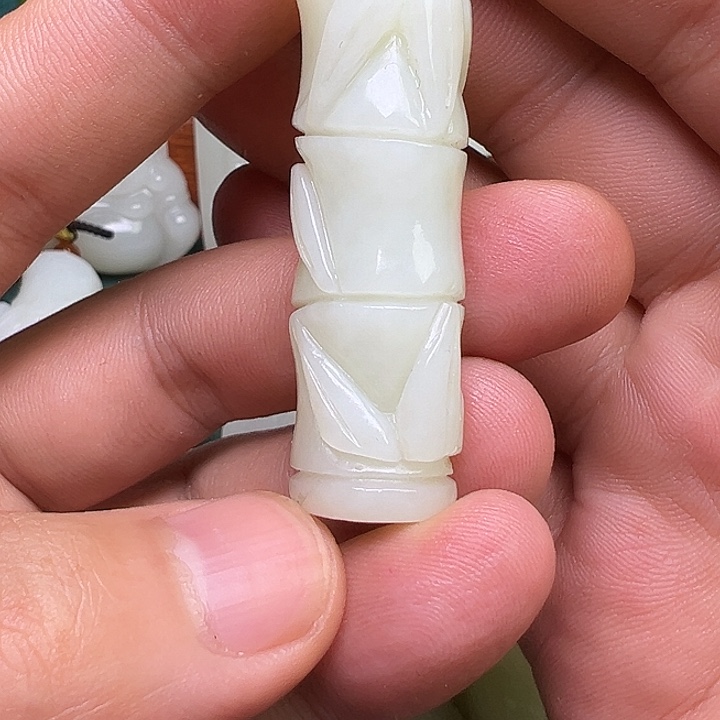 真***！和田玉未镶嵌颈饰