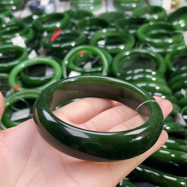 未镶嵌手镯和田玉（碧玉）63